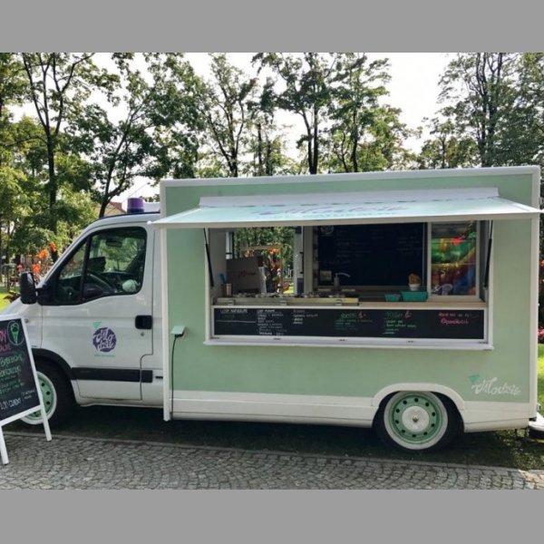 Foodtruck zmrzlinárna pojizdná prodejna