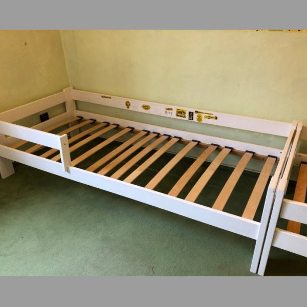 Dvě dětské postele masiv 180 x 80 cm