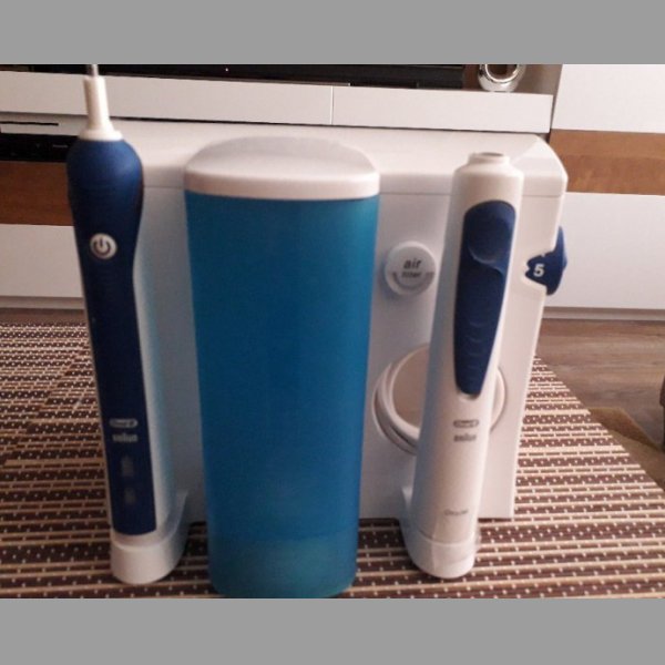 Ústní centrum Braun Oral-B Oxyjet + 3000 OC20